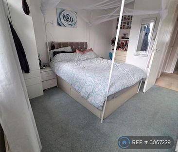 2 bedroom semi-detached house to rent - Photo 5
