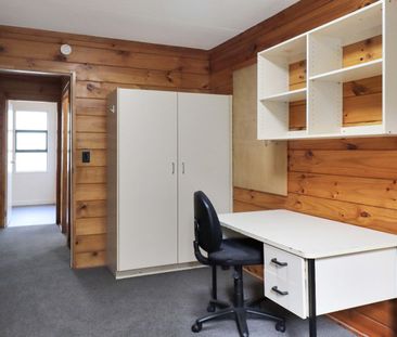 5 BEDROOM LIVING! - Photo 5