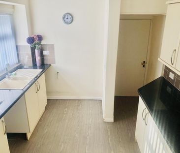 2 bedroom property to rent - Photo 5