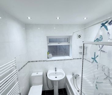 3 bed Mid Terraced House for Rent - Photo 4