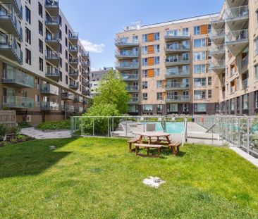 350 Rue Eleanor, #503 - Photo 5