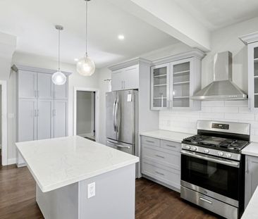 For Lease - 165 Cavell Avenue, Hamilton, Ontario - Photo 2