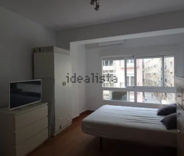 Alquiler de piso en Casco Antiguo - Foto 2