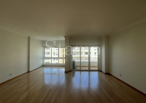 Apartamento T3 em Lisboa