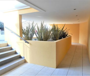 Location Appartement 2 pièces 50m² COGOLIN 83310 - Photo 3