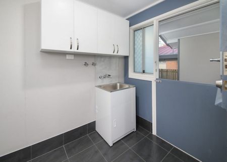 8 Birun Street, Woodridge QLD 4114 - House For Rent | Domain - Photo 5