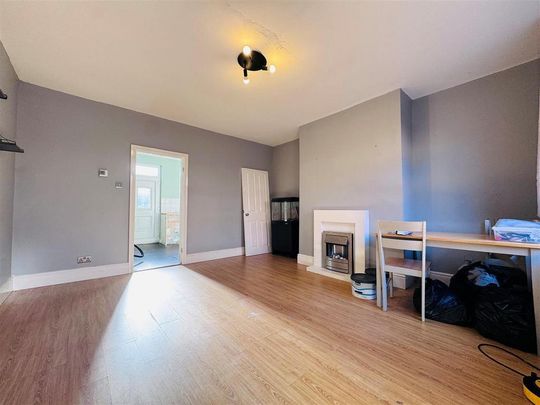 2 bedroom house to rent - Photo 1