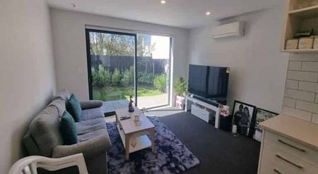 Modern 2 bedroom Townhouse! - Photo 4