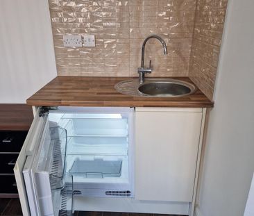 1 bedroom house of multiple occupation to rent - Photo 4