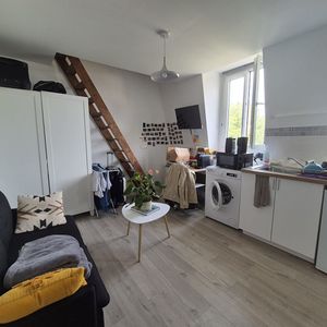 Apartment - Photo 2