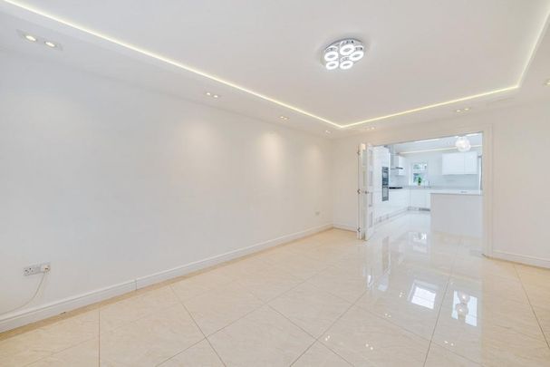 6 bedroom detached house to rent - Photo 1