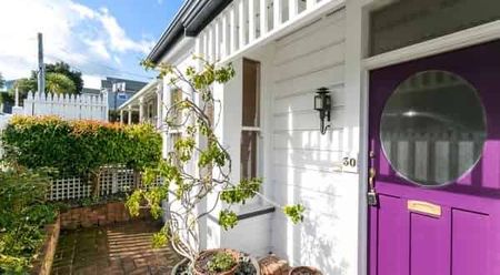 Cutie in Brooklyn - Photo 4