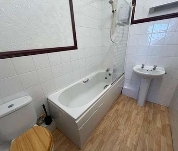 Clifton Street, Lytham St. Annes, FY8 - Photo 1