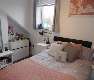 3 bedroom apartment to rent - Photo 6