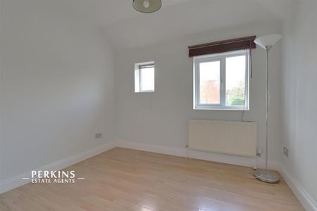 2 bedroom maisonette to rent - Photo 2