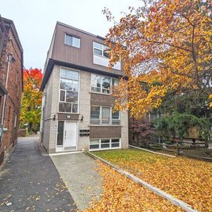 431 Balliol St - bright 2-bedroom apartment - Photo 2