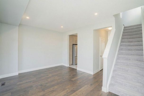 For Lease - 177 EdgeValley Road Unit# 172, London East, Ontario - Photo 1