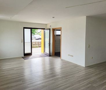 Renovierte und modernisierte, barrierefreie und rollstuhlgerechte 2 Zimmerwohnung zu vermieten! - Foto 1