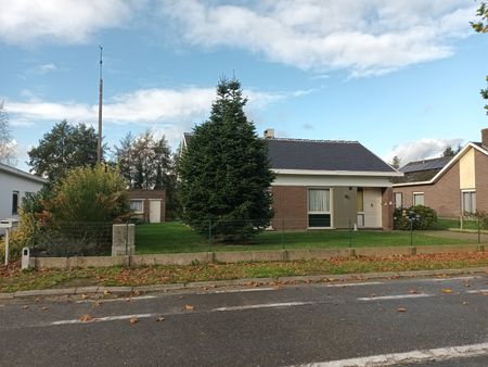 Bungalow met toffe tuin en garage - Foto 4