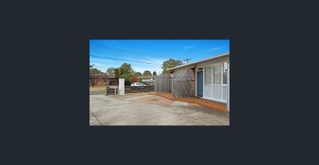 PRIME LOCATION - IMMACULATE ONE BEDROOM UNIT - Photo 2