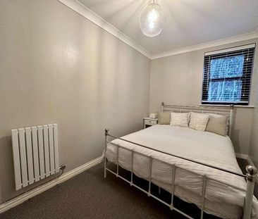 Marks Court, Southend On Sea, Essex, SS1 - Photo 5