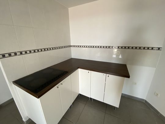 Appartement 3 pièces 91m2 MARSEILLE 14EME 998 euros - Photo 1