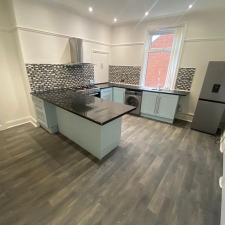 3 bed flat to rent in Ashley Road, South Shields - Photo 3