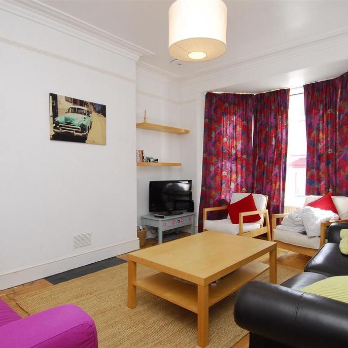 4 bedroom house to rent - Photo 1