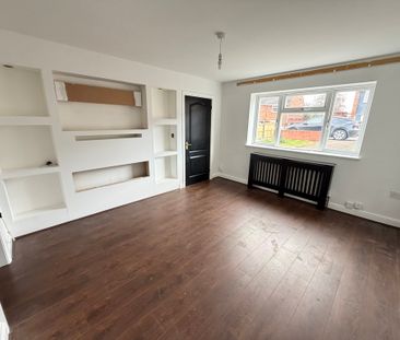 Clare Crescent, Woodcross, Wolverhampton - Photo 2