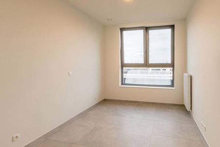 Instapklaar tweeslaapkamerappartement met terras - Foto 4