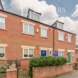 4 bedroom house to rent Dawson Court, Oakham, LE15 - Photo 2