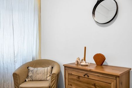 Apartament w zabytkowej kamienicy na Flory 70 m² - Photo 2