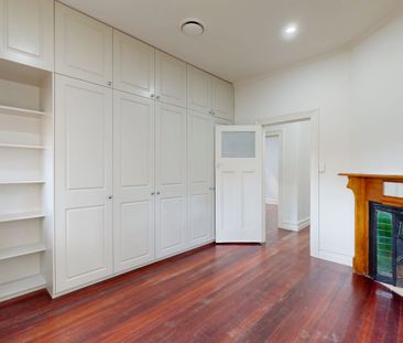 Freshly Painted Edwardian Home in a Coveted Carlton North Pocket - Photo 1