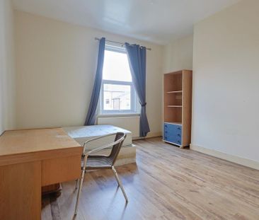5 bedroom Student Terraced House to rent in Rothbury Terrace, Heato... - Photo 3