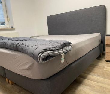 Nachmitter gesucht 2 Zimmer Wohnung teil mobiliert - Foto 2