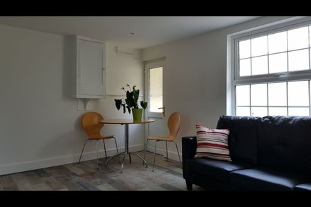 4 Bed Terraced House, Rose Hill Terrace, BN1 - Photo 3