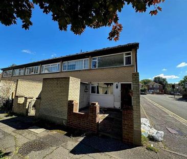 Barchester Close, Uxbridge, UB8 - Photo 1