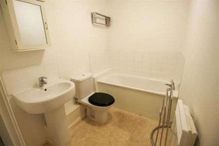 2 bedroom apartment to rent - Photo 2