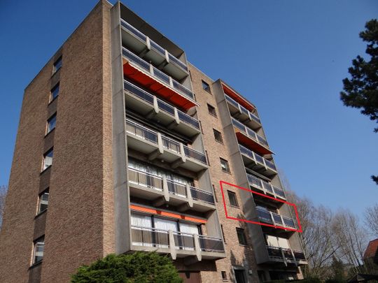 Ruim appartement met 3 slaapkamers en garage - Photo 1