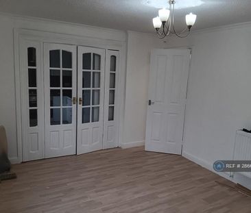 2 bedroom maisonette to rent - Photo 3