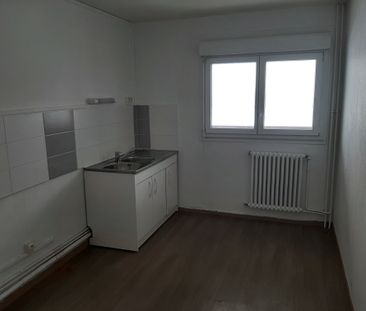 Location - Appartement T4 - 75 m² - Maîche - Photo 4