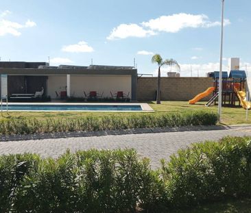 DEPARTAMENTO EN RENTA O VENTA MUY CERCA DE VW - Photo 1