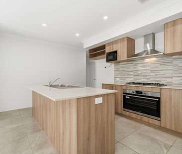 Modern Family Home in Peaceful Eglinton Area - Photo 6