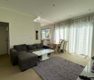 Private & Modern 2-Bedy - Photo 4