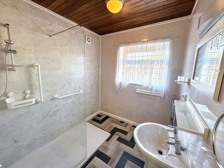 3 bed semi-detached house to rent in TS18 - Photo 3