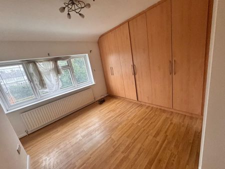 6 bedroom semi-detached house to rent - Photo 3