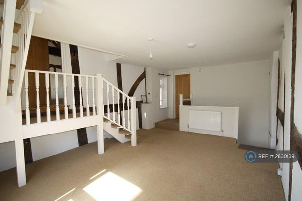 2 bedroom maisonette to rent - Photo 1