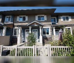 2 Bed 2.5 Bath Garage Chappelle Townhouse For Rent - Photo 3