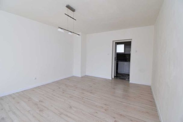 Kawalerka po remoncie, centrum, parking w cenie - Zdjęcie 1