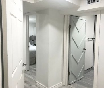 For Lease - 38 Wishing Well Drive Unit# C, Toronto, Ontario - Photo 6